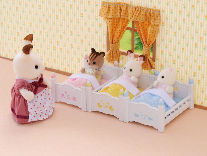 SYLVANIAN FAMILIES - TRIPLE BUNK BEDS