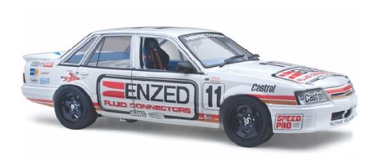 CLASSIC CARLECTABLES 1:18 HOLDEN VK COMMODORE - 1986 BATHURST