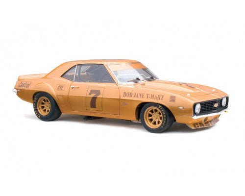 CLASSIC CARLECTABLES 1:18 CHEVROLET ZL-1 CAMARO 1971 ATCC WINNER