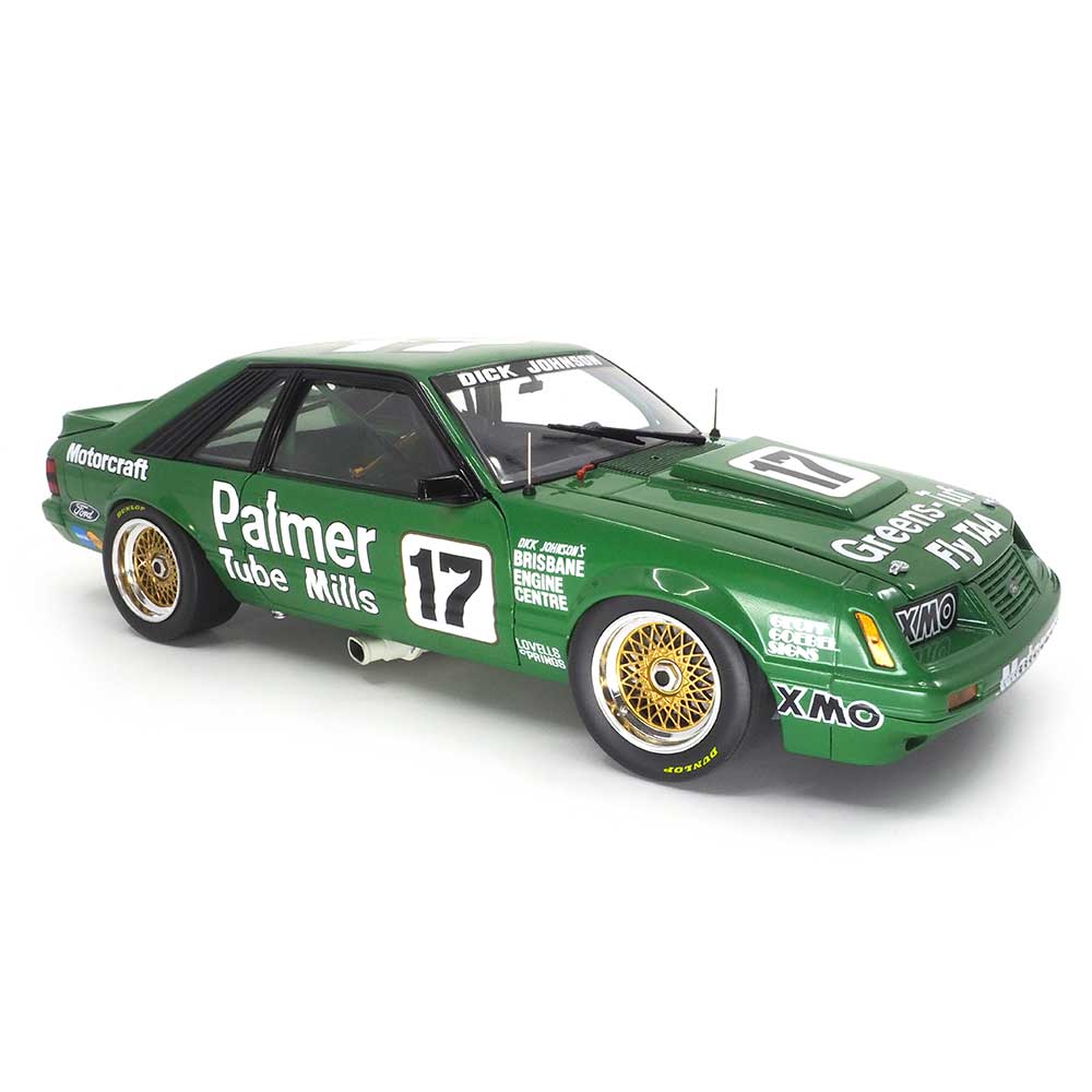 CLASSIC CARLECTABLES 1:18 FORD MUSTANG GT - 1985 ATCC 2ND PLACE